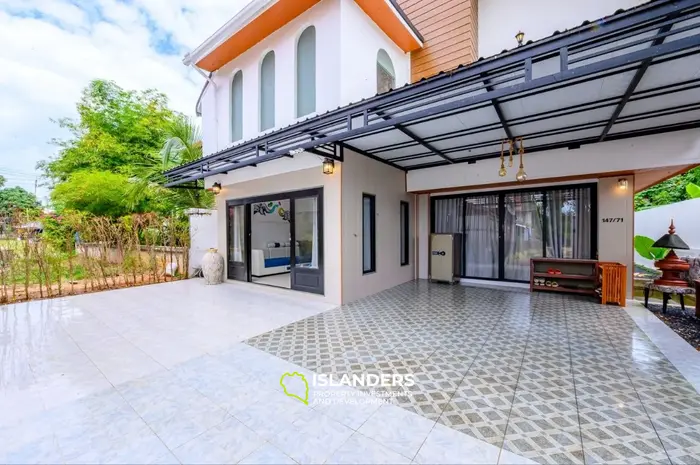 Two-story 4-bdrm house in a convenient location (Bophut)