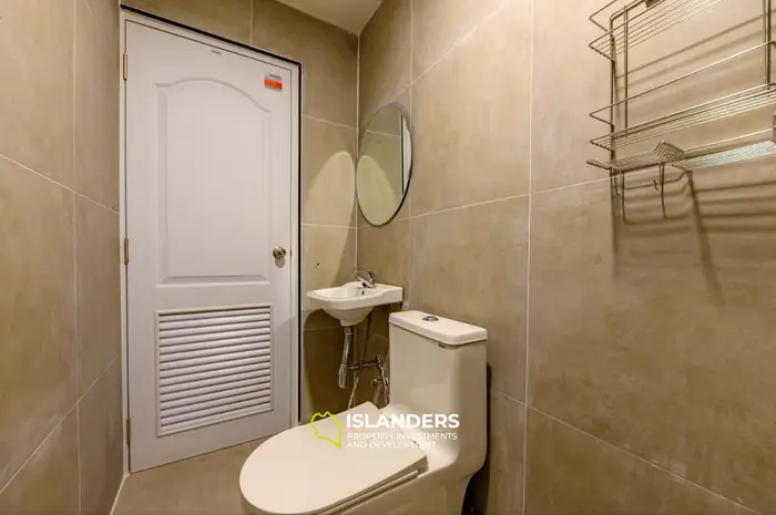 Two-story 4-bdrm house in a convenient location (Bophut)