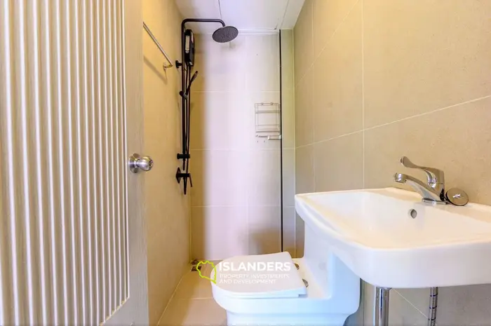 Two-story 4-bdrm house in a convenient location (Bophut)