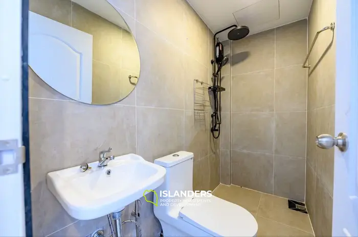 Two-story 4-bdrm house in a convenient location (Bophut)