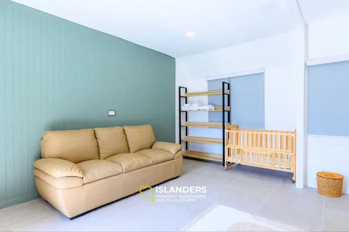 Two-story 4-bdrm house in a convenient location (Bophut)