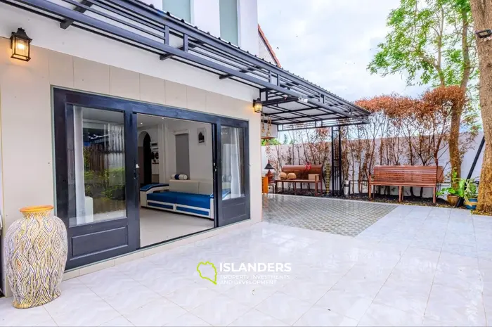Two-story 4-bdrm house in a convenient location (Bophut)