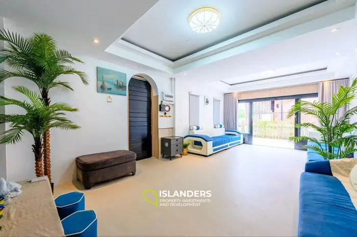 Two-story 4-bdrm house in a convenient location (Bophut)