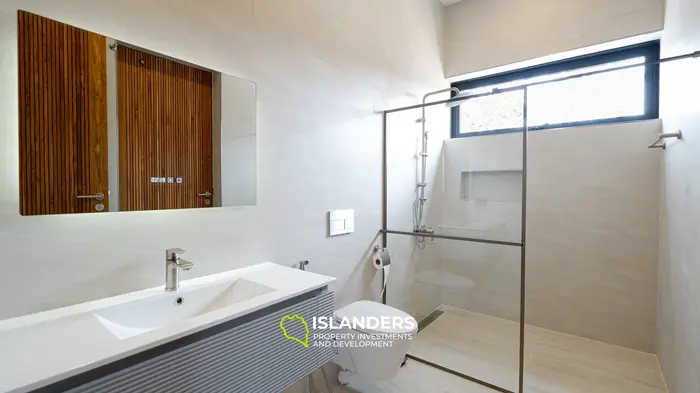3-bdrm pool villa with a solar panels and a private well (Bophut)