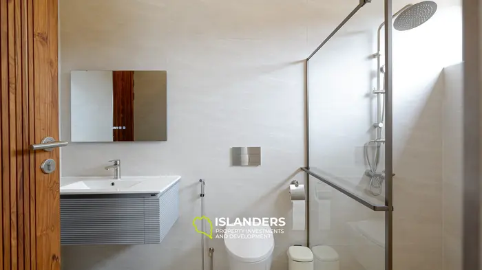 3-bdrm pool villa with a solar panels and a private well (Bophut)
