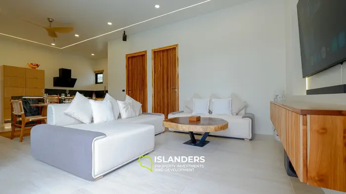 3-bdrm pool villa with a solar panels and a private well (Bophut)