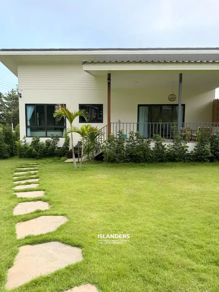 1 Rai property with 2 villas in Coconut Lane