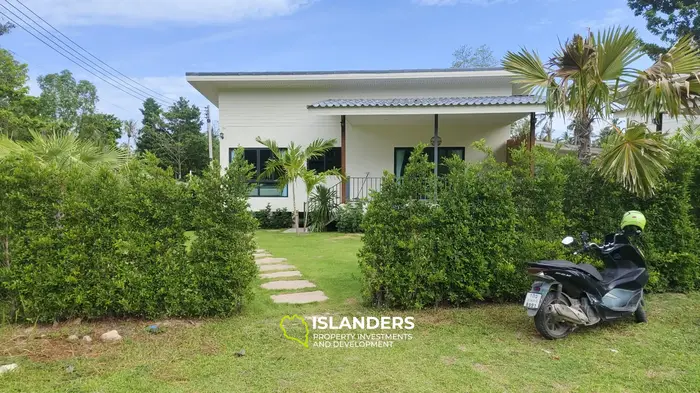 1 Rai property with 2 villas in Coconut Lane