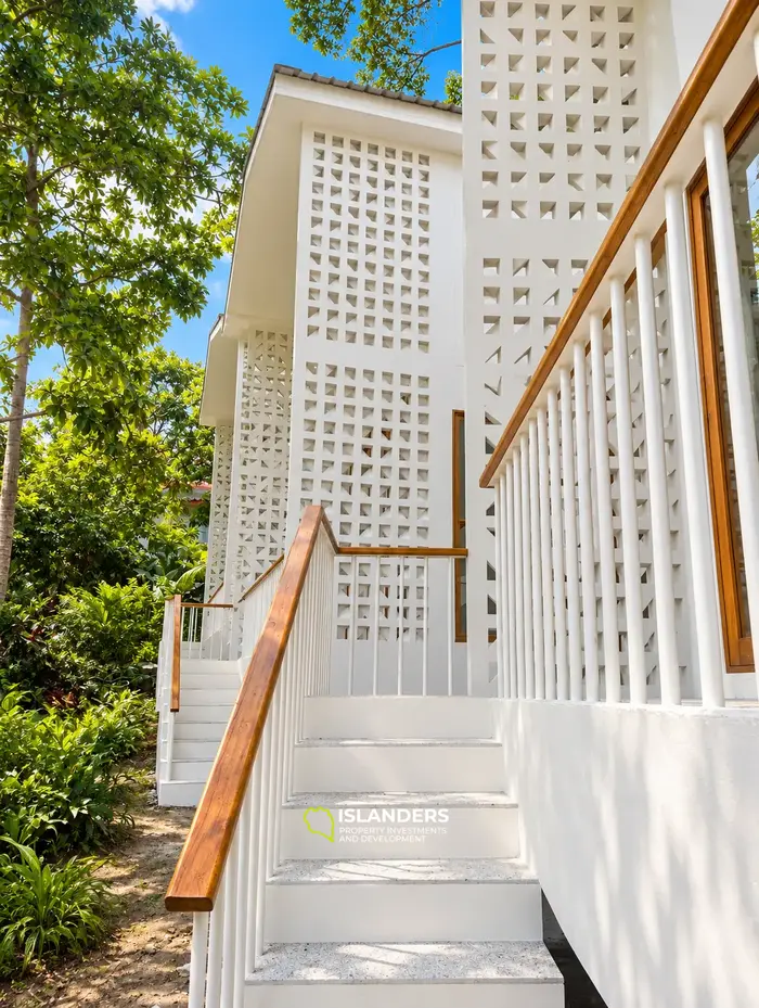 Small resort of 5 houses in Srithanu