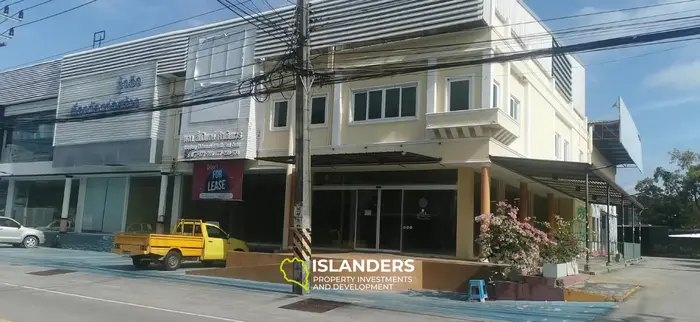 Spacious Commercial Building on a Busy Main Road - Thongsala