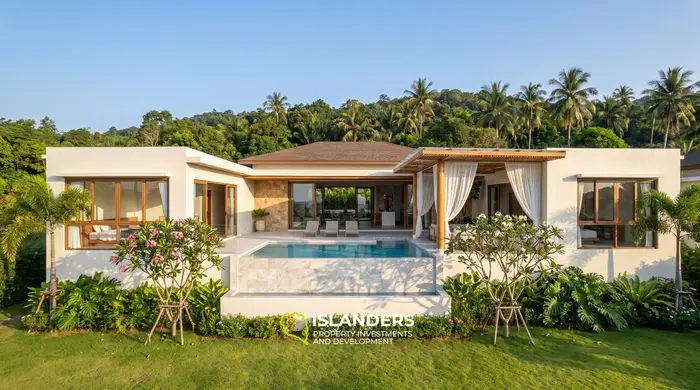 3-bdrm hillside villa with a pool and sea view (Lamai)