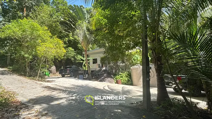 🌴 3-HOUSE TROPICAL PROPERTY WITH PRIVATE POOL