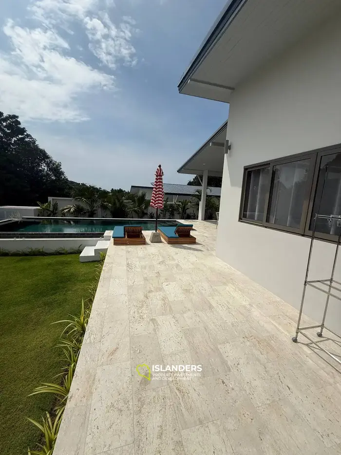3-bdrm pool villa with a plot featuring a tropical garden (Choeng Mon)