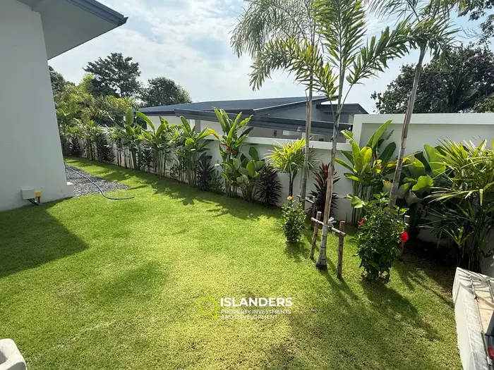 3-bdrm pool villa with a plot featuring a tropical garden (Choeng Mon)