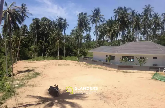 أرض بمساحة 1740 متر مربع مطلة على الحديقة في ماي نام