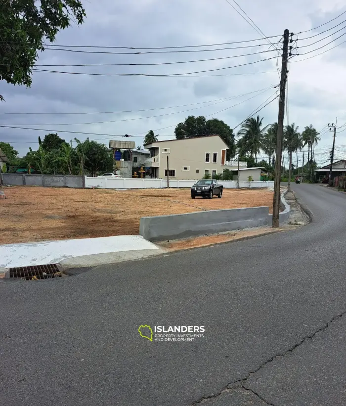 قطعة أرض للبيع بالقرب من المطار في كوه ساموي