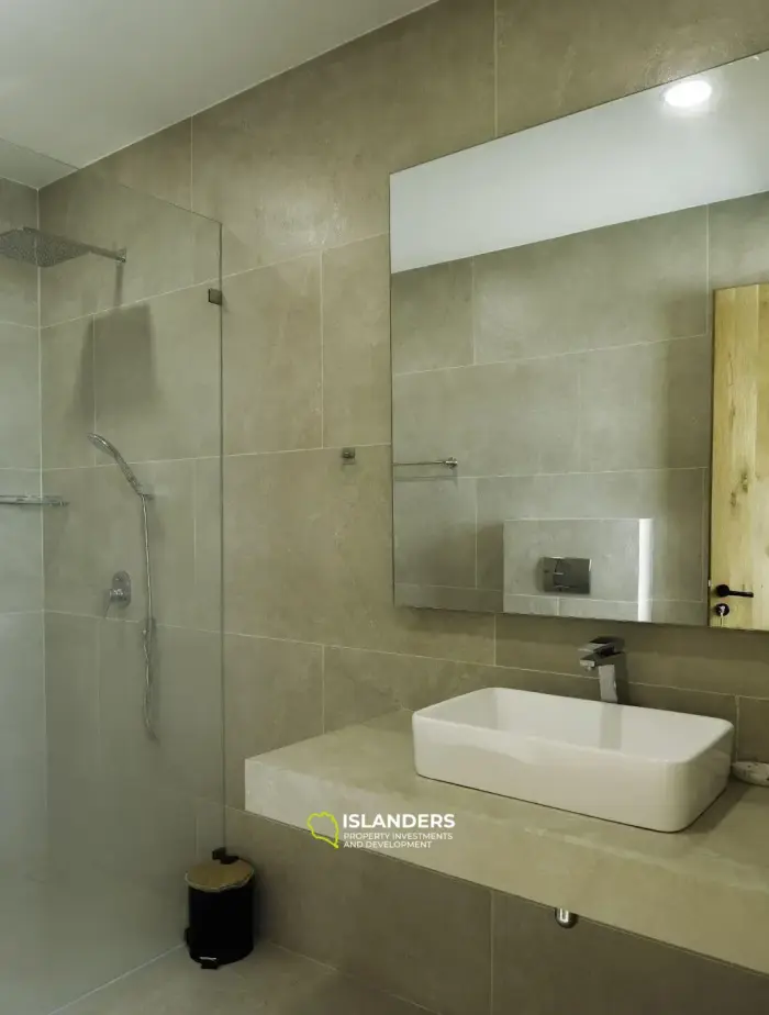 Brandneues Haus zum Verkauf mit atemberaubendem Meerblick