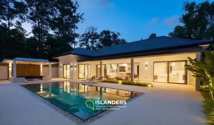 Moderna y hermosa villa en Maenam en venta