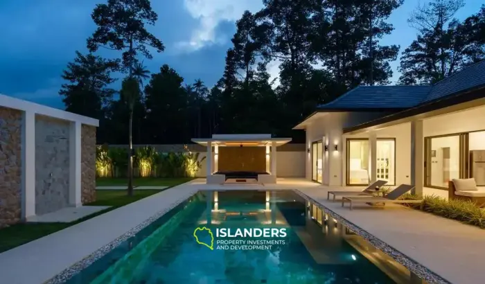 Moderna y hermosa villa en Maenam en venta