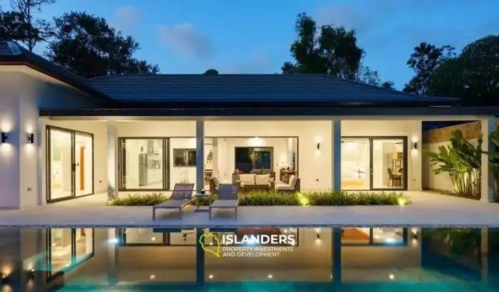 Moderna y hermosa villa en Maenam en venta