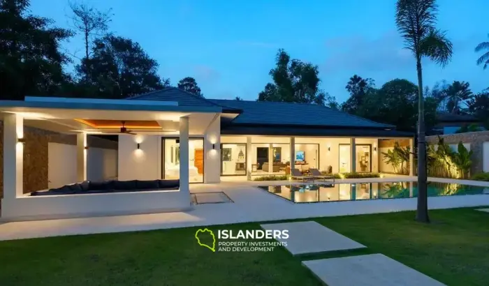 Moderna y hermosa villa en Maenam en venta