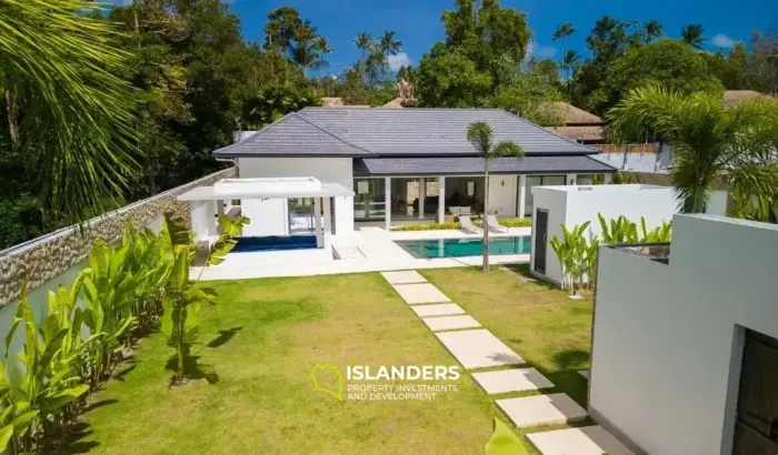 Moderna y hermosa villa en Maenam en venta