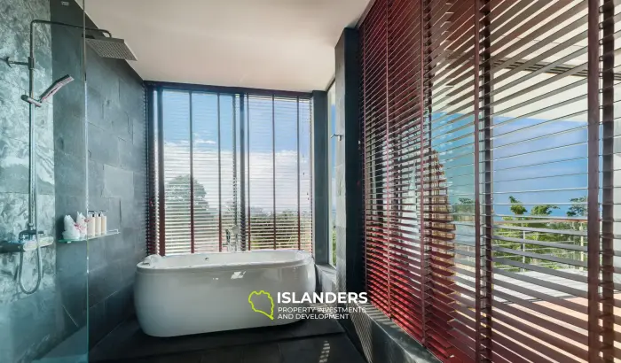 Fantastic 4 Bedroom Villa for Sale in Koh Samui