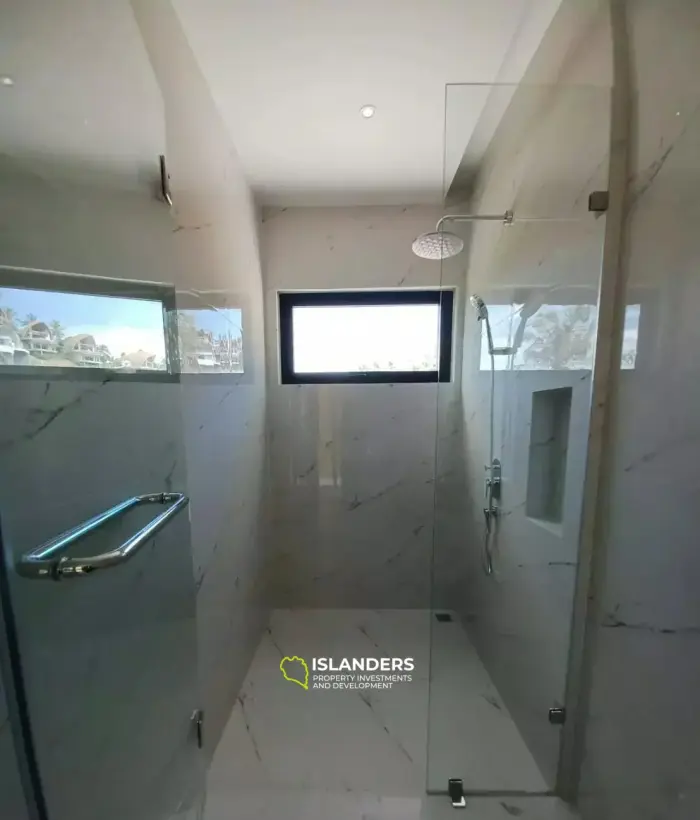 فيلا مكونة من غرفتي نوم للبيع في لوكس نيو