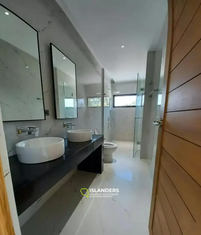 فيلا مكونة من غرفتي نوم للبيع في لوكس نيو