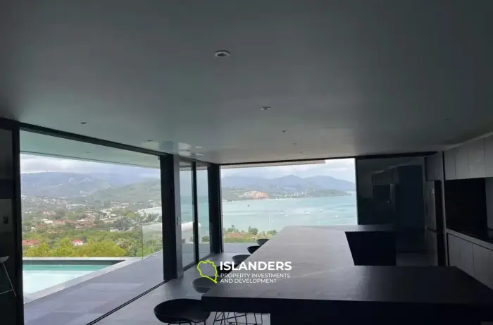 Exquisite 11 Bedroom Villa with Breathtaking Sea Views for Sale