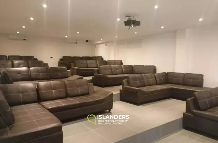 Exquisite 11 Bedroom Villa with Breathtaking Sea Views for Sale
