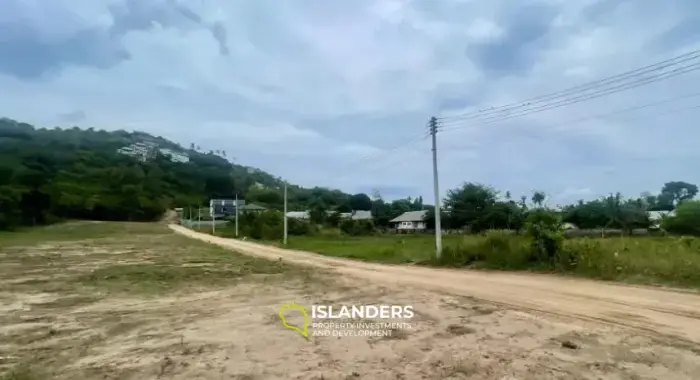 أرض مساحتها 800 متر مربع مطلة على الجبل في بوفوت