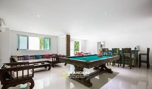 5 Bedrooms Seaview Villa in Maenam for Sale