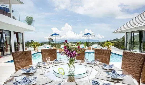 5 Bedrooms Seaview Villa in Maenam for Sale