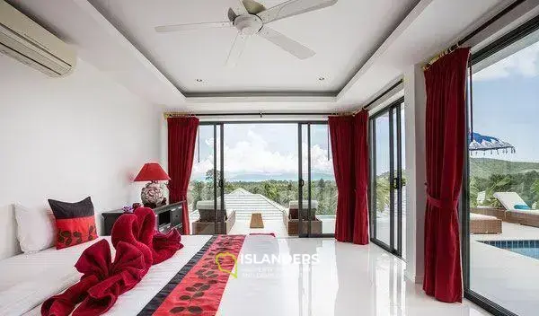 5 Bedrooms Seaview Villa in Maenam for Sale