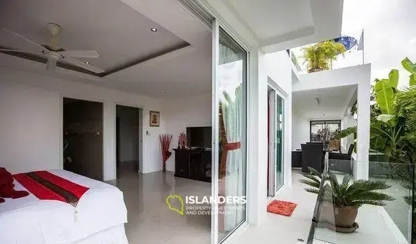 5 Bedrooms Seaview Villa in Maenam for Sale