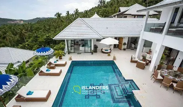 5 Bedrooms Seaview Villa in Maenam for Sale