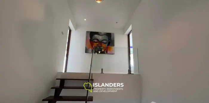 Villa moderne de 3 chambres avec piscine et vue sur la mer à Taling Ngam