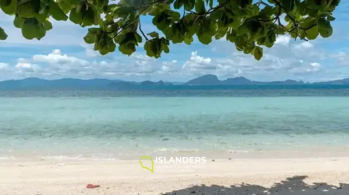 ที่ดินแปลงสวรรค์ที่น่าตื่นตาตื่นใจในเกาะแร็พ