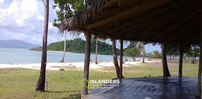 Spectacular Dream Oasis Land บนเกาะส้ม