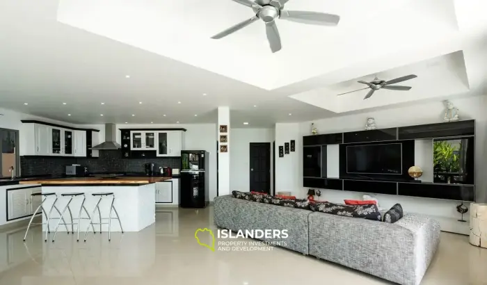 5 Bedrooms Pool Villa for Sale With 180 Degree Seaview in Bophut