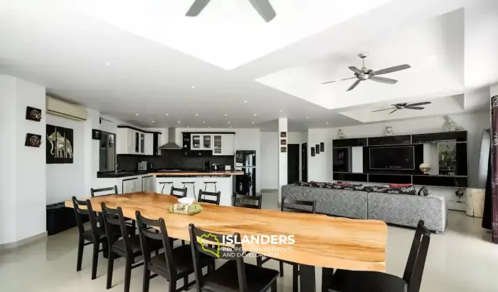 5 Bedrooms Pool Villa for Sale With 180 Degree Seaview in Bophut