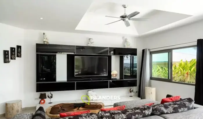 5 Bedrooms Pool Villa for Sale With 180 Degree Seaview in Bophut