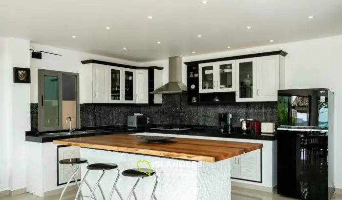 5 Bedrooms Pool Villa for Sale With 180 Degree Seaview in Bophut