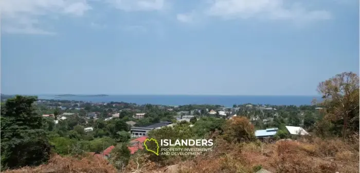 Superbe terrain avec vue sur la mer à Chaweng Noi