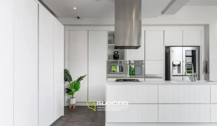 Luxueuse villa de 4 chambres dans les collines calmes de Maenam