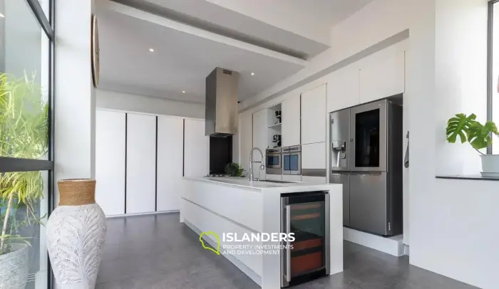 Luxueuse villa de 4 chambres dans les collines calmes de Maenam