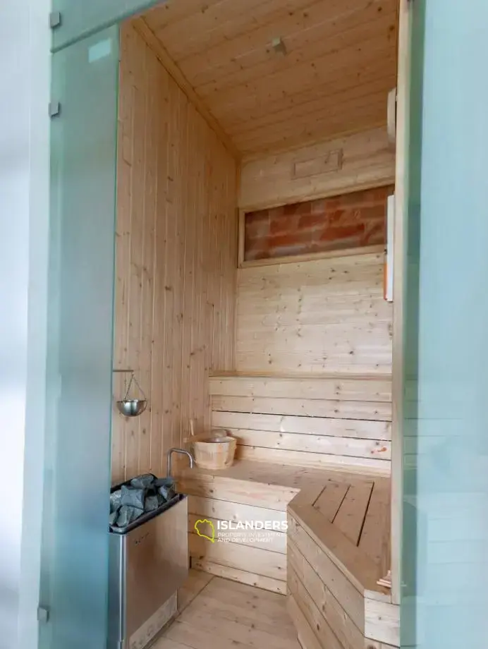 Luxueuse villa de 4 chambres dans les collines calmes de Maenam