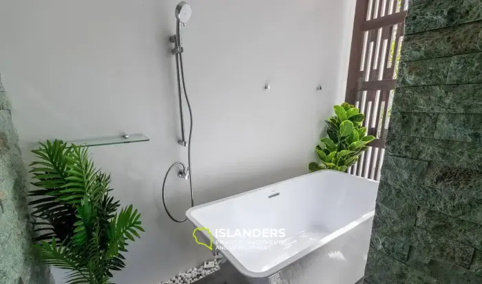 Luxueuse villa de 4 chambres dans les collines calmes de Maenam