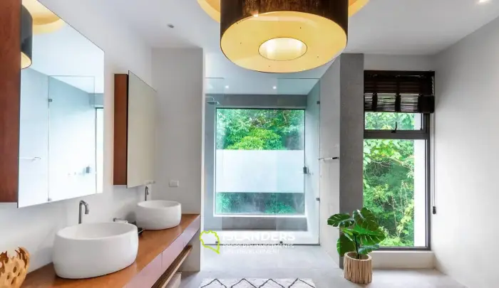 Luxueuse villa de 4 chambres dans les collines calmes de Maenam